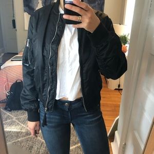 BOMBER JACKET